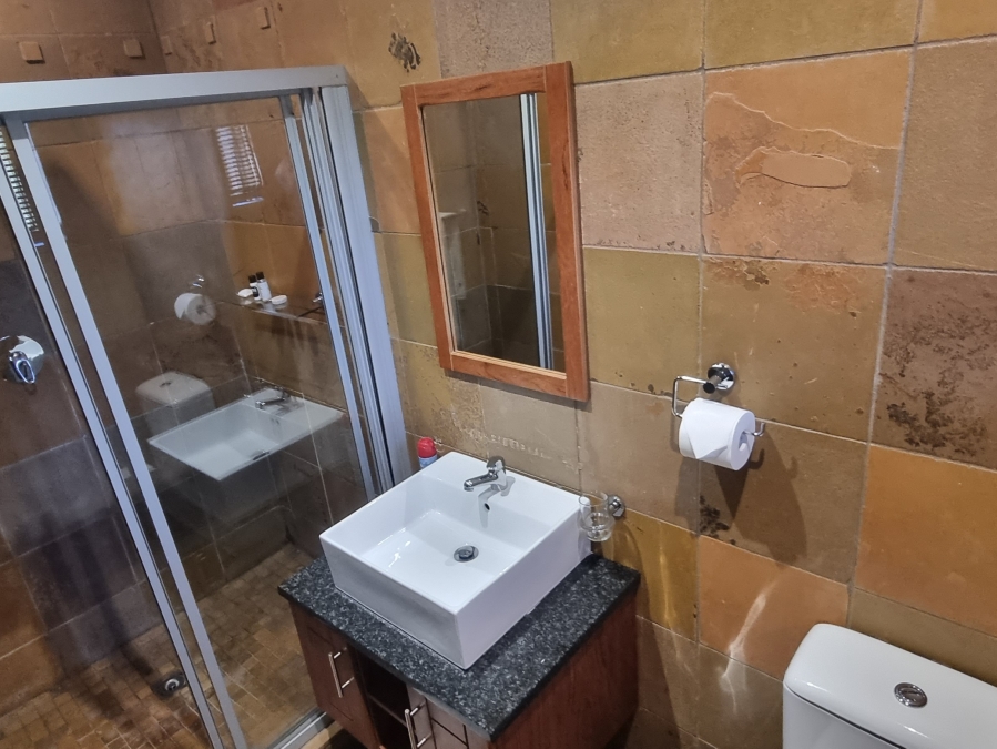 10 Bedroom Property for Sale in Heuwelsig Free State